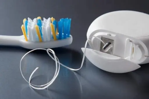 floss for healthy teeth